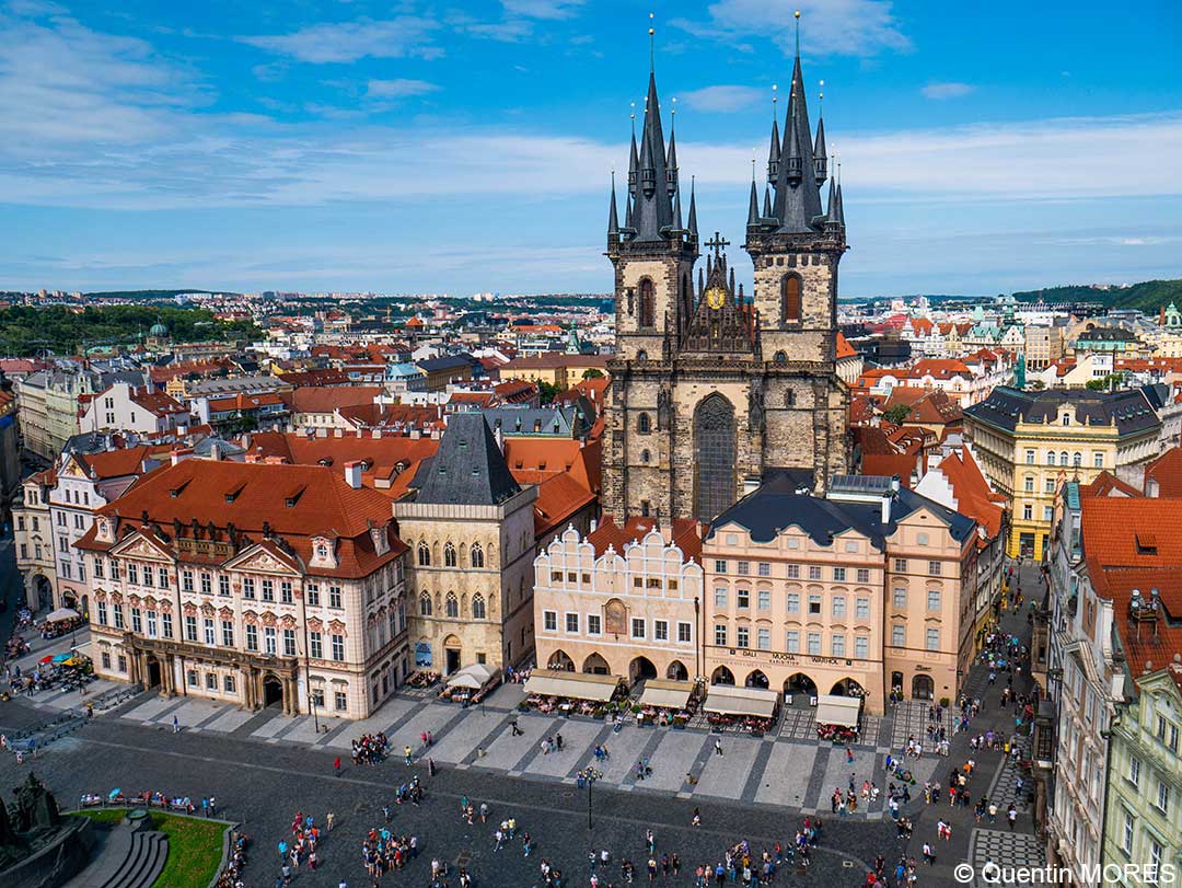 Photographie de la Place de la vieille ville à Prague en Tchéquie.